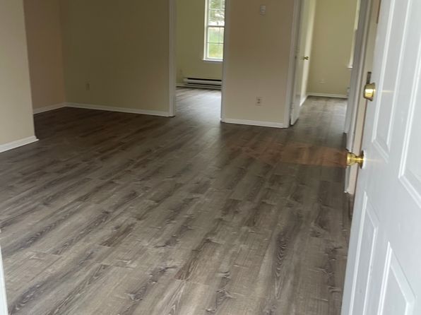 1-32 Bense Ct #23