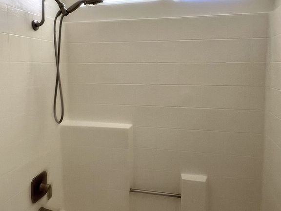 4th image of 4264 Willowcreek Ct