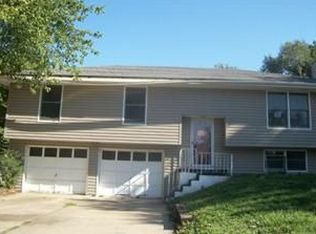 2516 Dundee Rd, Lexington, MO 64067