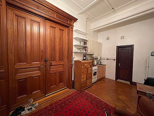 4th image of 16 W 71st St APT 1