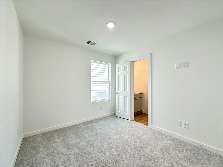 2726 Discovery Trails Ct — Photo 38