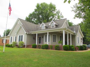 401 S Cedar St, Gleason, TN 38229