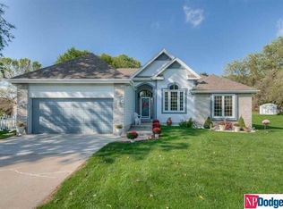 2010 S 143rd St, Omaha, NE 68144