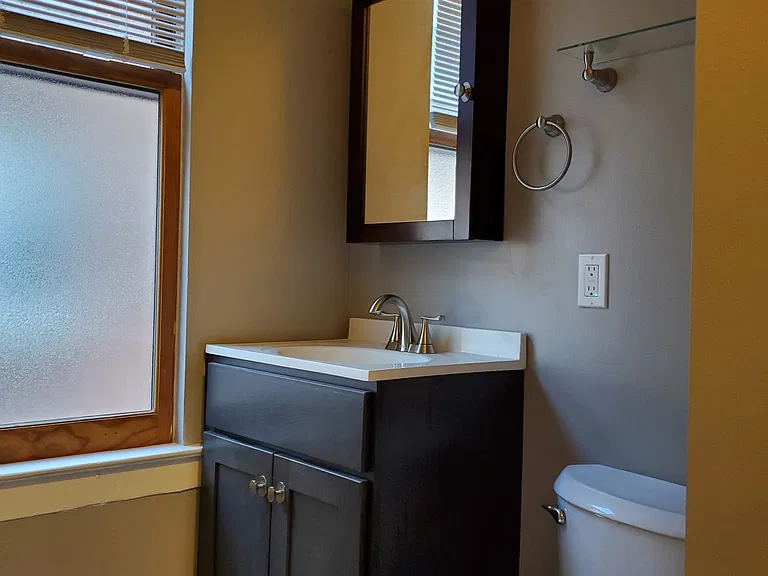 354 Laurel St #2 — Photo 13