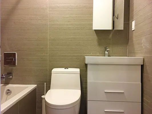 Rented by Nooklyn NYC LLC | media 18