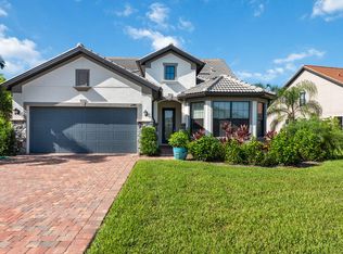 2747 Aviamar Cir, Naples, FL 34114