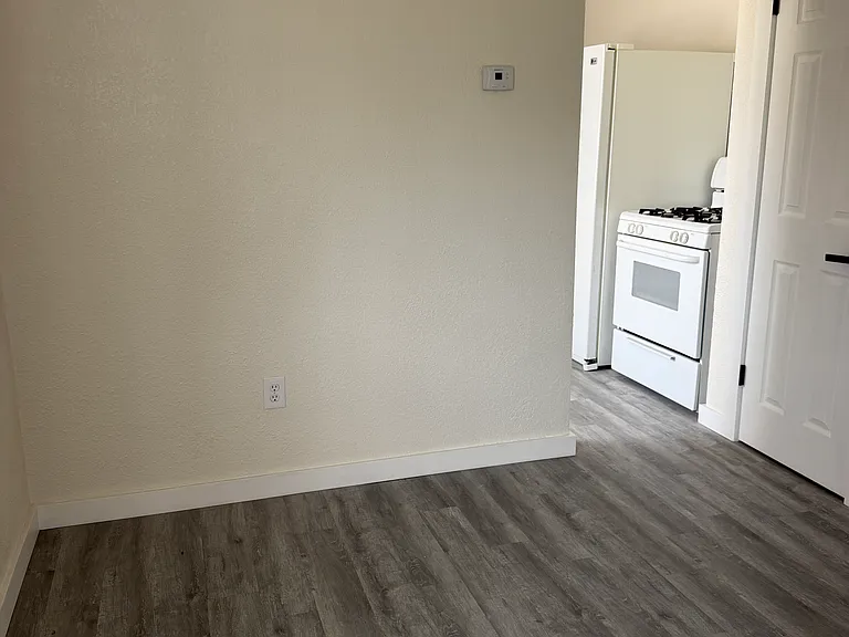 2531 E Water St — Photo 7