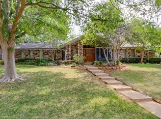 3905 Country Club Rd, Arlington, TX 76013