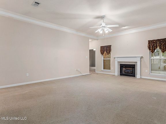 5th image of 8195 Curry Rd