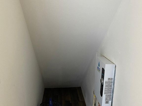 Tankless hotwater heater