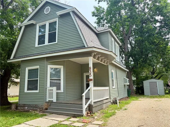 835 S Hickory St, Ottawa, KS 66067