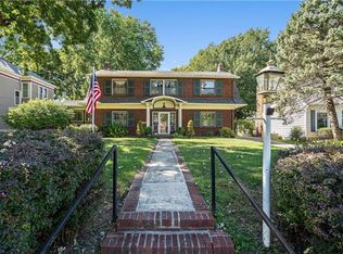 610 N Delaware St, Independence, MO 64050