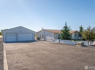 19980 Division Rd NW, Soap Lake, WA 98851