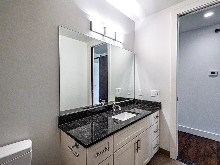 922 N Main St #212 — Photo 22