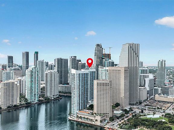 2nd image of 325 S Biscayne Blvd APT 2320
