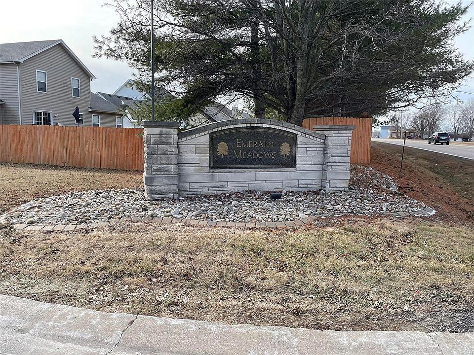1st image of 131 Emerald Way E