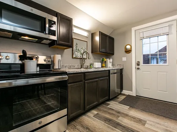 2804 Central Ave #2, Dubuque, IA 52001