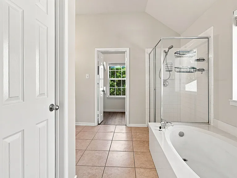 8009 Riverwalk Trl — Photo 2