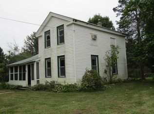 7167 Hudson St, Springfield, WI 53176