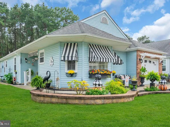 19 Weybridge Ct, Toms River, NJ 08757