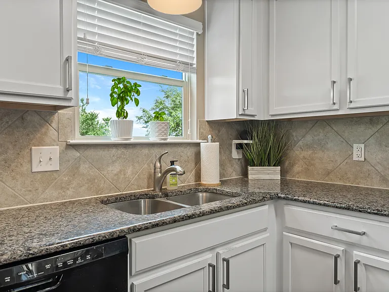 5221 Cicero Dr — Photo 15