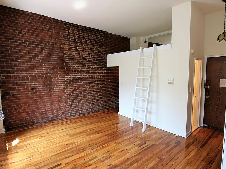 51 W 84th St #5 — Photo 2