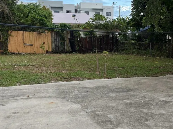 2641 NW 25th Ave, Miami, FL 33142