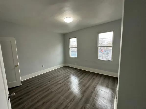 5135 Charles St, Philadelphia, PA 19124