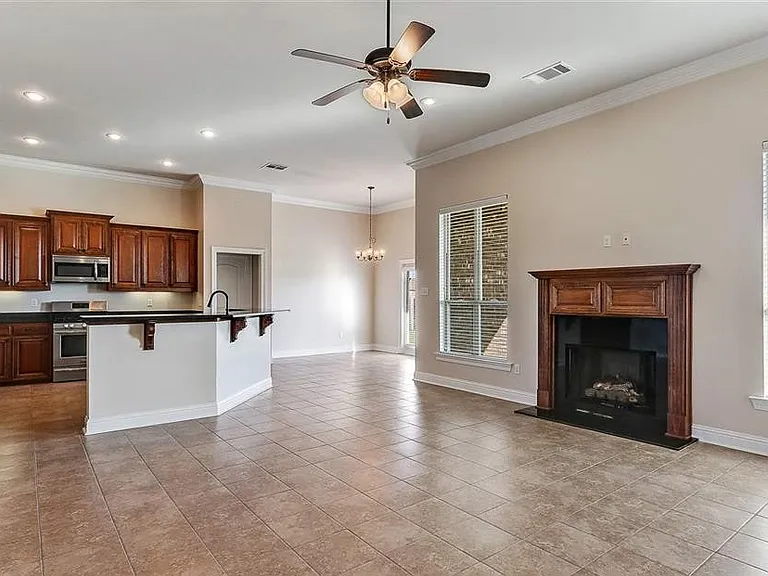 4576 Stonewall Dr — Photo 7