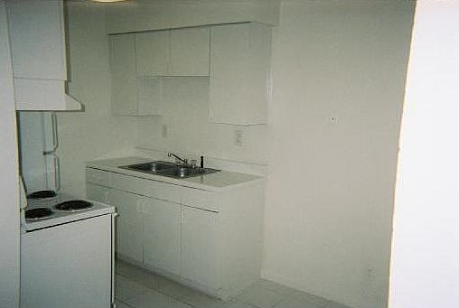1st image of 737 NE 7th Ave APT 8