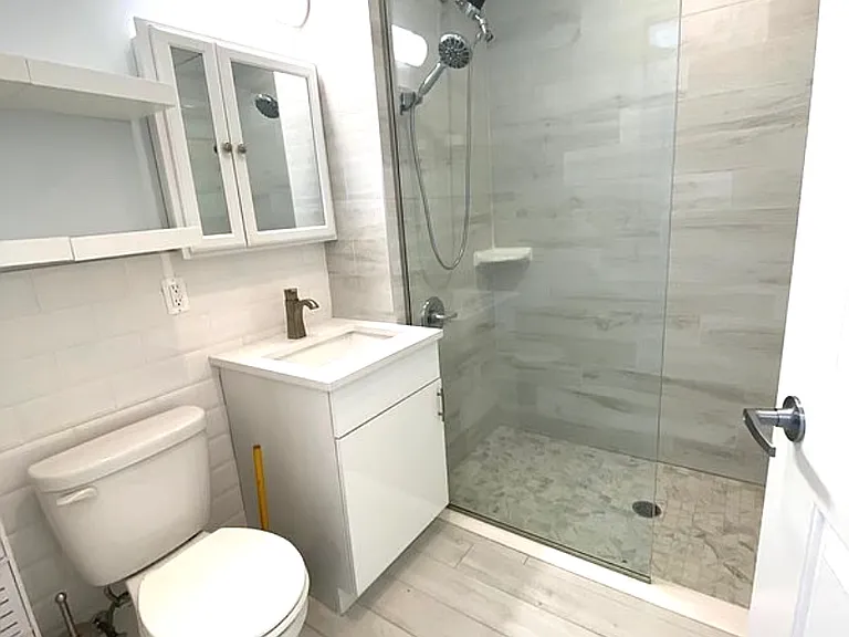 31-25 Newtown Ave #PENTHOUSE — Photo 14