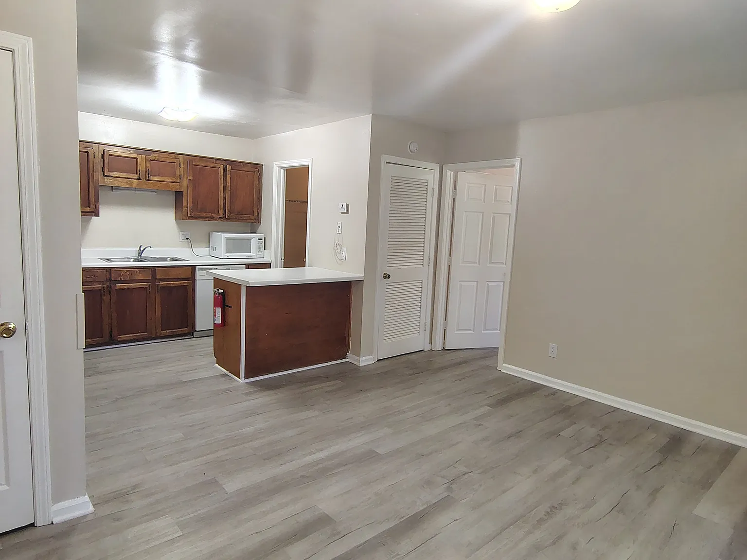 1011 Beatty Road - C7 — Photo 2