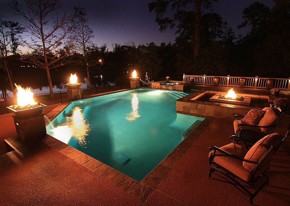 1st image of 1112 Laura Ln