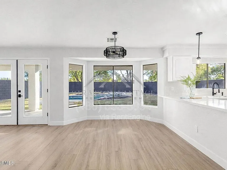 1005 E Stirrup Ln — Photo 10