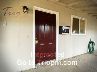 128 E St APT C, Springfield, OR 97477