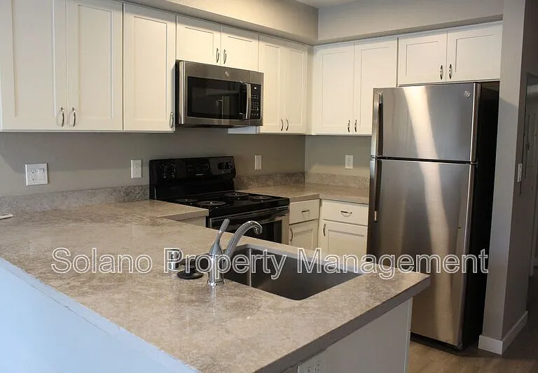 2401 Broadway St #107 — Photo 20