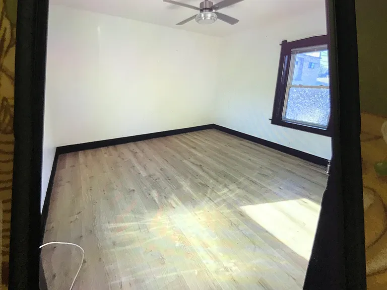 2412 N California Ave #1A — Photo 2