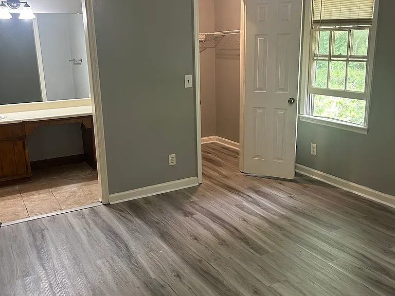 5183 Ridge Forest Dr — Photo 8