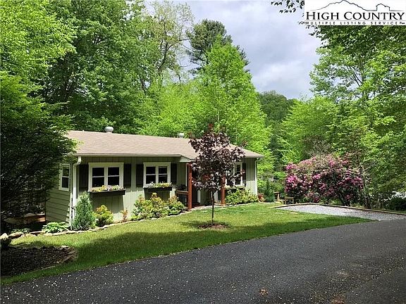 2nd image of 162 Horseshoe Dr