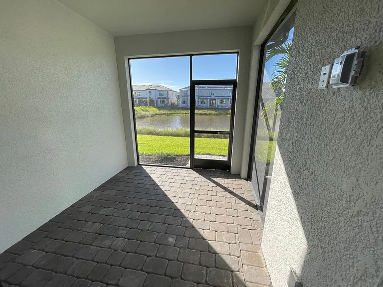 4101 Sonoma Oaks Cir — Photo 37