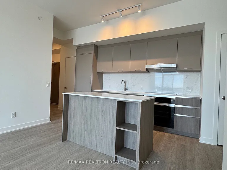 8188 Yonge St #631 — Photo 15