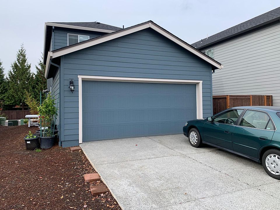 2nd image of 410 NE 136th Ave