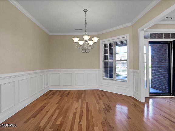 4th image of 2023 Fanning Court