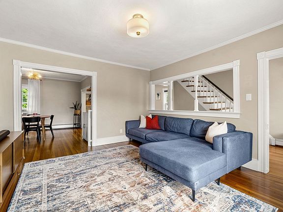 5th image of 47 Sanford St