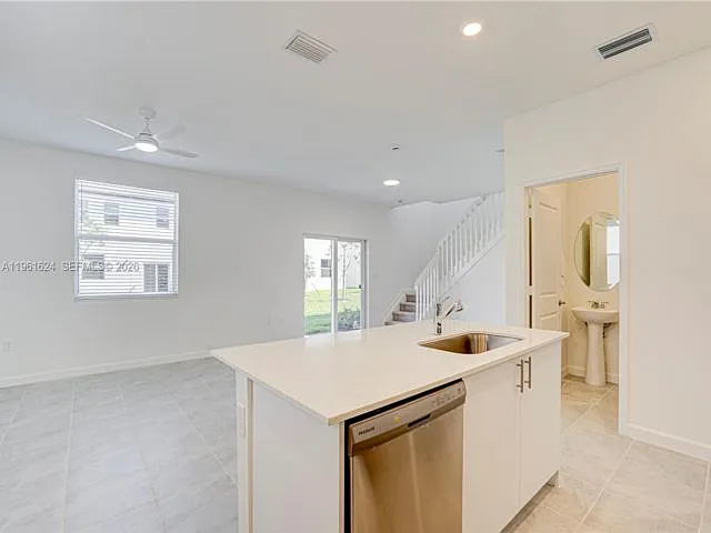 2728 SE 24th Ct — Photo 14