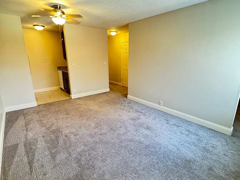 1814 E St #309 — Photo 7