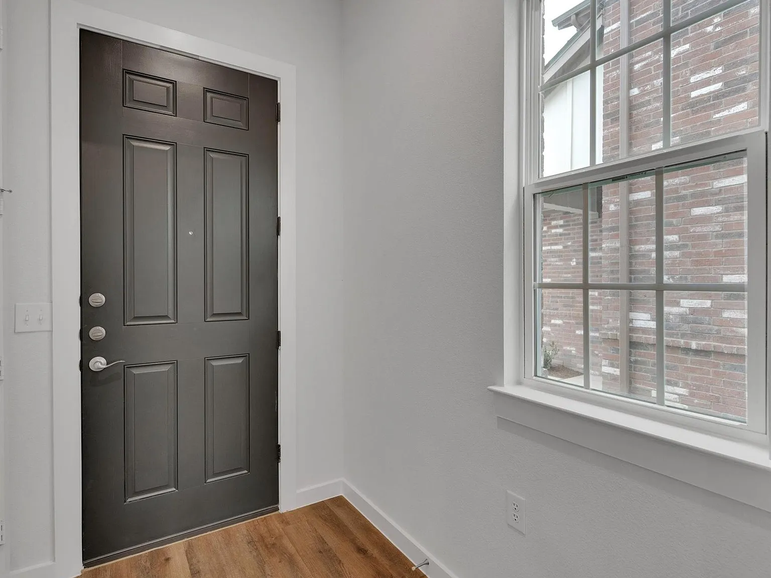 3 bed, 2.5 bath, 1621 sqft, $2,649 — Photo 4