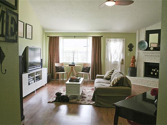 4th image of 2359 Farriers Bend Dr