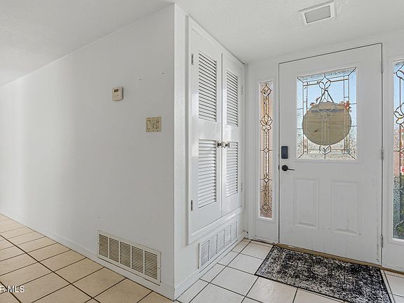 3rd image of 3004 Gaston Dr