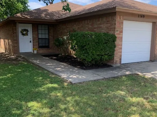 1149 Landsdale Ln, Saginaw, TX 76179